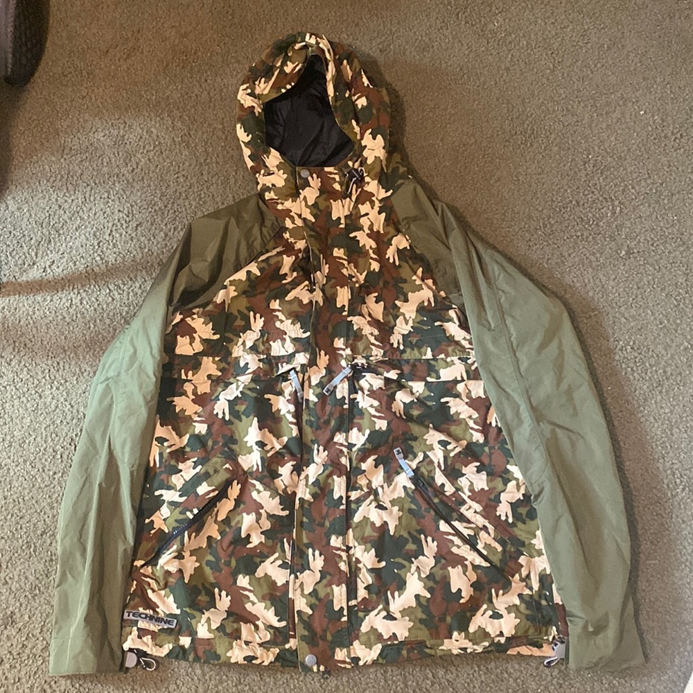 Technine winter combat shell